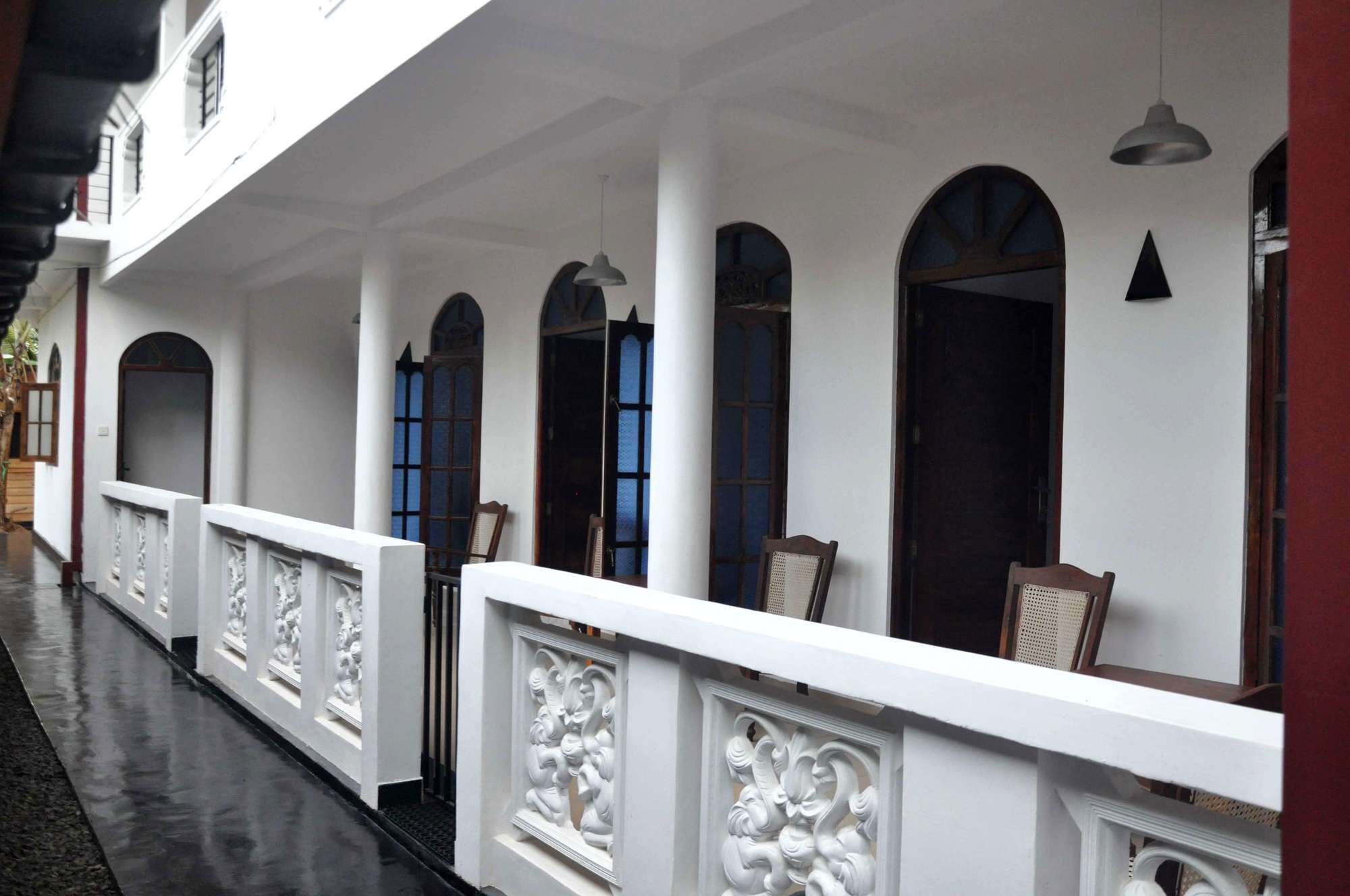 White Horse Hotell Hikkaduwa Exteriör bild
